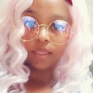 Meet your Posher, Stefnie